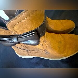 Girls Ugg Joanie Boot